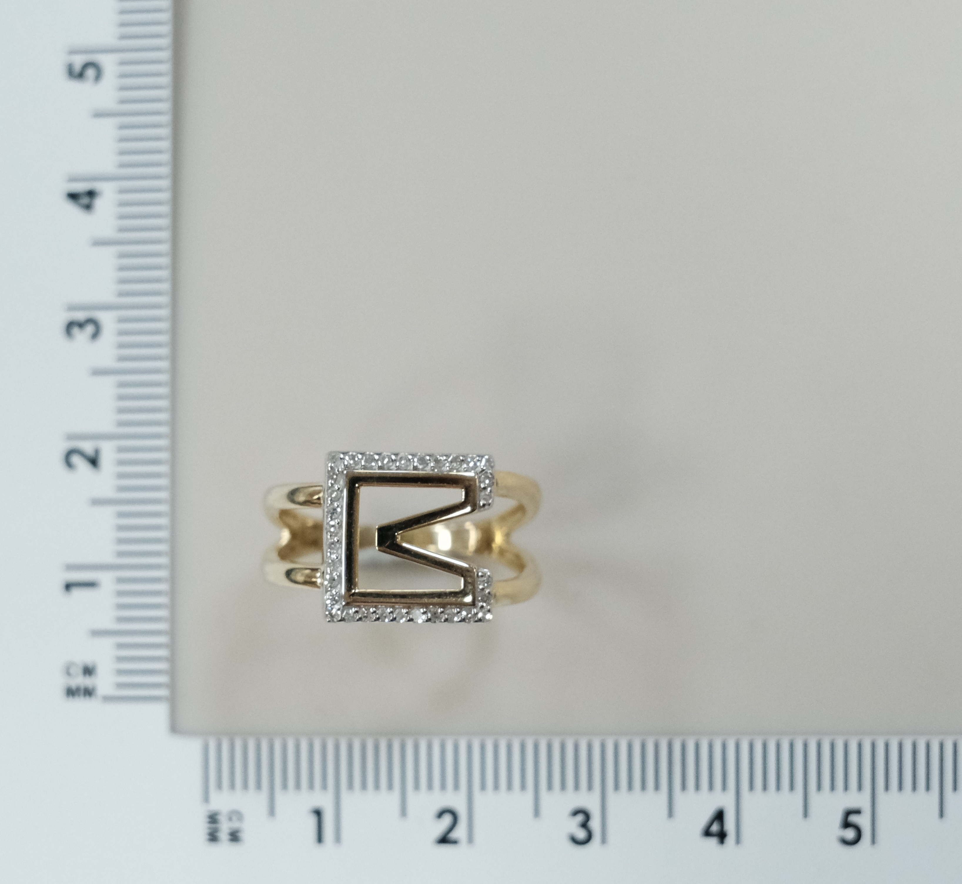 10311-001425 Кольцо (Au 585)